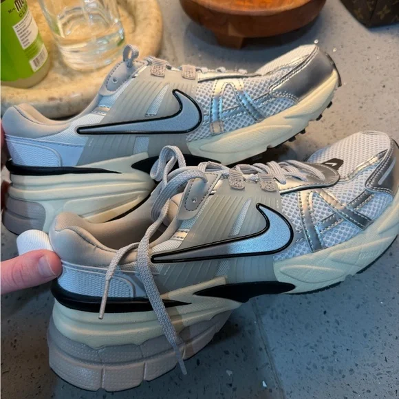 Nike White and Tan Athletic Shoes - Picture 4 of 7